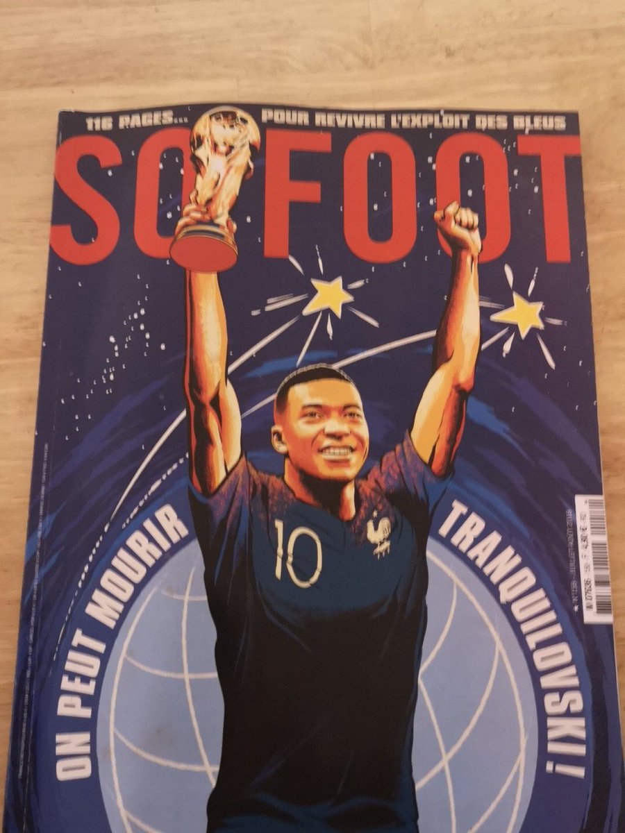 MAmbroggiani's tweet photo. Reçu hier et déjà dévoré aujourd'hui, parce que ça fait du bien de rire et d'être ému comme un enfant au travers de récits toujours aussi bien écrit, parce que Merci les Bleus, parce que Merci @sofoot et parce qu'on peut mourir tranquilovski #TR
@equipedefrance 🇨🇵⚽⭐⭐⚽🇨🇵 https://t.co/dPHNUeUMou