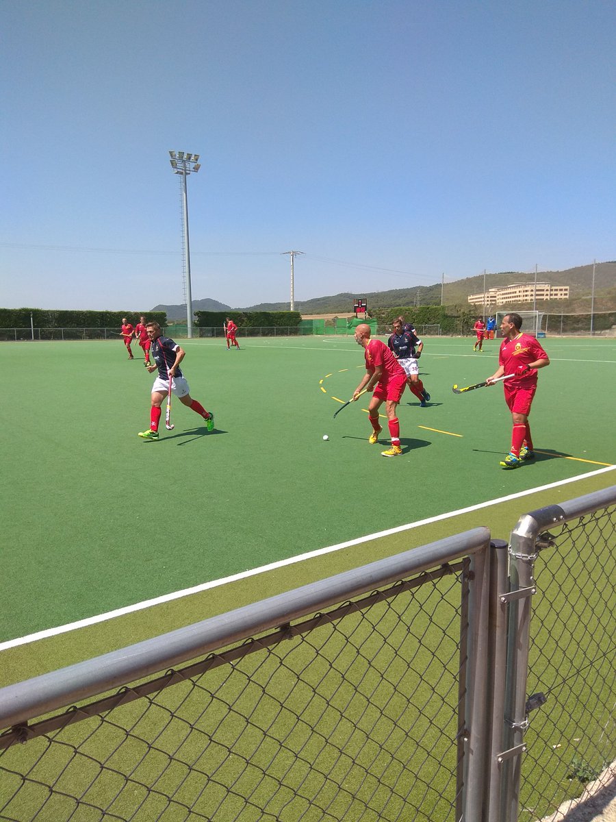 redsticks35's tweet image. Goooolll Españaa!!!! Escarrer #backtoplay  nos rememora viejos tiempos... España 1-1 Francia @ExinMastersWC @rfe_hockey @FIH_Hockey