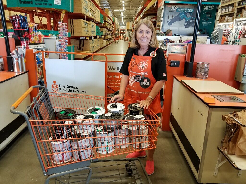 Great job to my cashier Carla who had a $1300.00 recovery. Once again another save this week for my Front End team. Great job team keep up the great work.