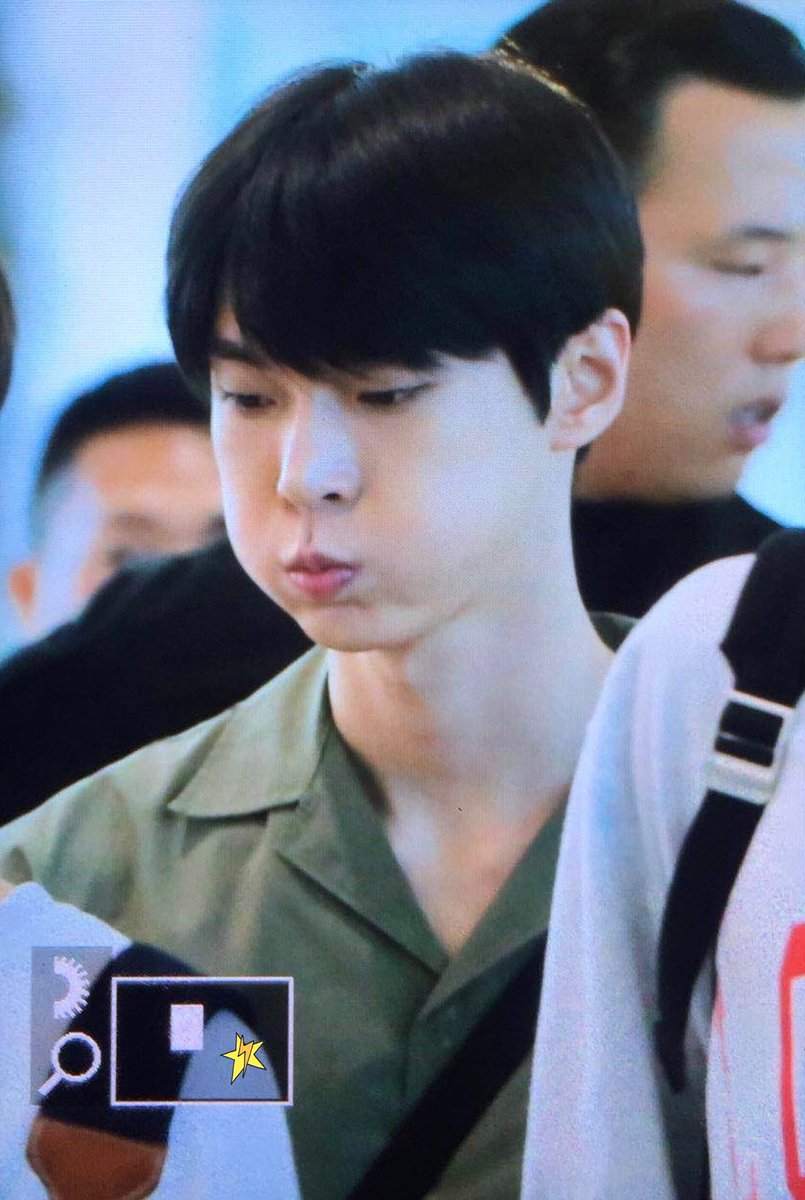 Spellbound_0201's tweet photo. 180727 ICN
Preview

#도영 #DOYOUNG #NCT https://t.co/3WeMD43jEs