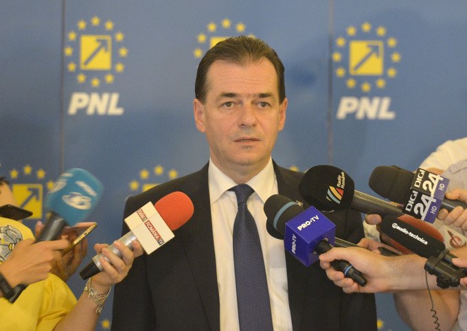 StirileProTV's tweet photo. #Orban: #Toader aşteaptă ca unul dintre cavalerii apocalipsei justiţiei să depună candidatura la şefia DNA
https://t.co/0W9O4eksnV https://t.co/Q355jvxcgR