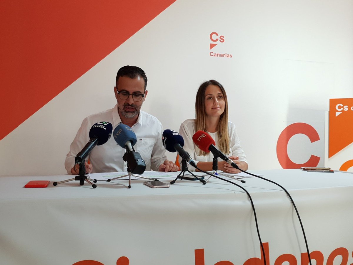 CsCanarias's tweet photo. 📸 @mgcejascs "Hemos presentado múltiples medidas sociales, para Sanidad, Educación y enfocadas para los autónomos"
#CsCanarias #BalanceCs https://t.co/kWZJZd9Lpt