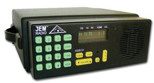 JEM_Comm's tweet image. JEM Radio I (Discontinued)-The JEM Radio is a clean cab radio which is designed to function as a one piece or a two piece radio. The JEM Radio I has all of the form fit and function of the AAR requirements.