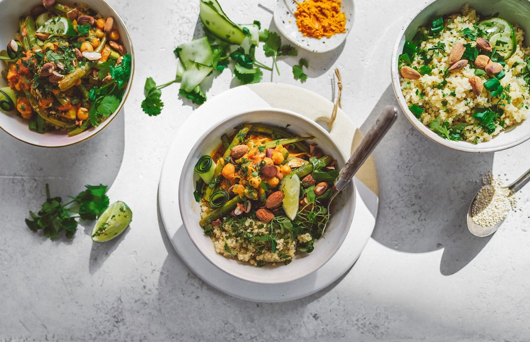 EquatorDesignIR's tweet image. 8 Essential Tips for Food Photography Props and Lighting ow.ly/mBui30kIPSQ