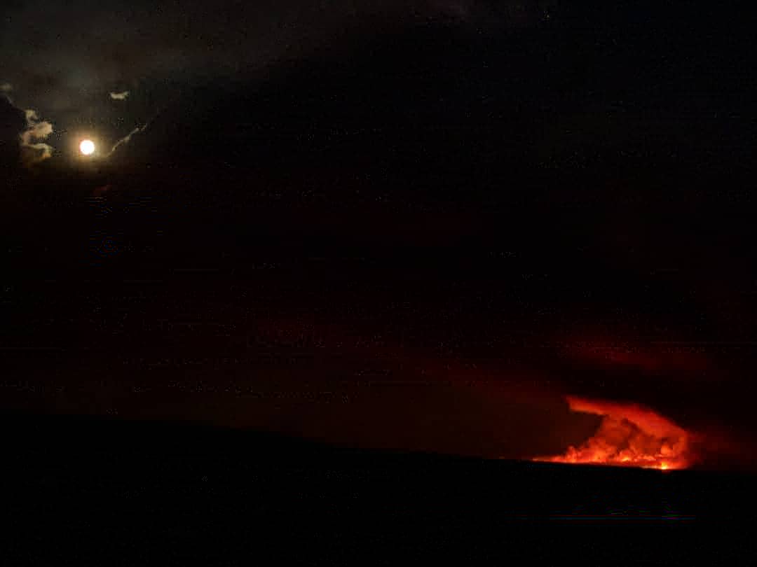 5C_Sami's tweet photo. @BLMIdahoFire here's a shot of the #GrassyRidgeFire from last night as seen from the A2 road West of the Red Road turnoff. Thank you to all the firefighters working so hard on this and other fires this week!!! https://t.co/u5CdQAUasT