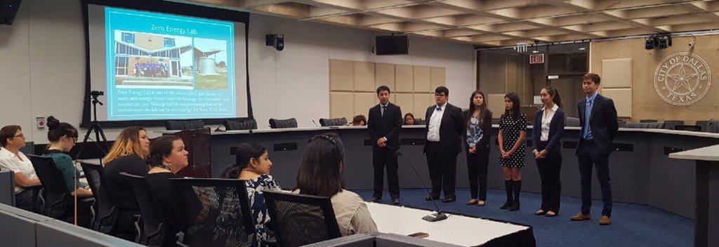 CarvEngineering's tweet photo. Students defend findings,propose conservation initiatives as part of UNT @DallasEEI ResearchInternship @CityOfDallas https://t.co/uMeK4GDvQ3