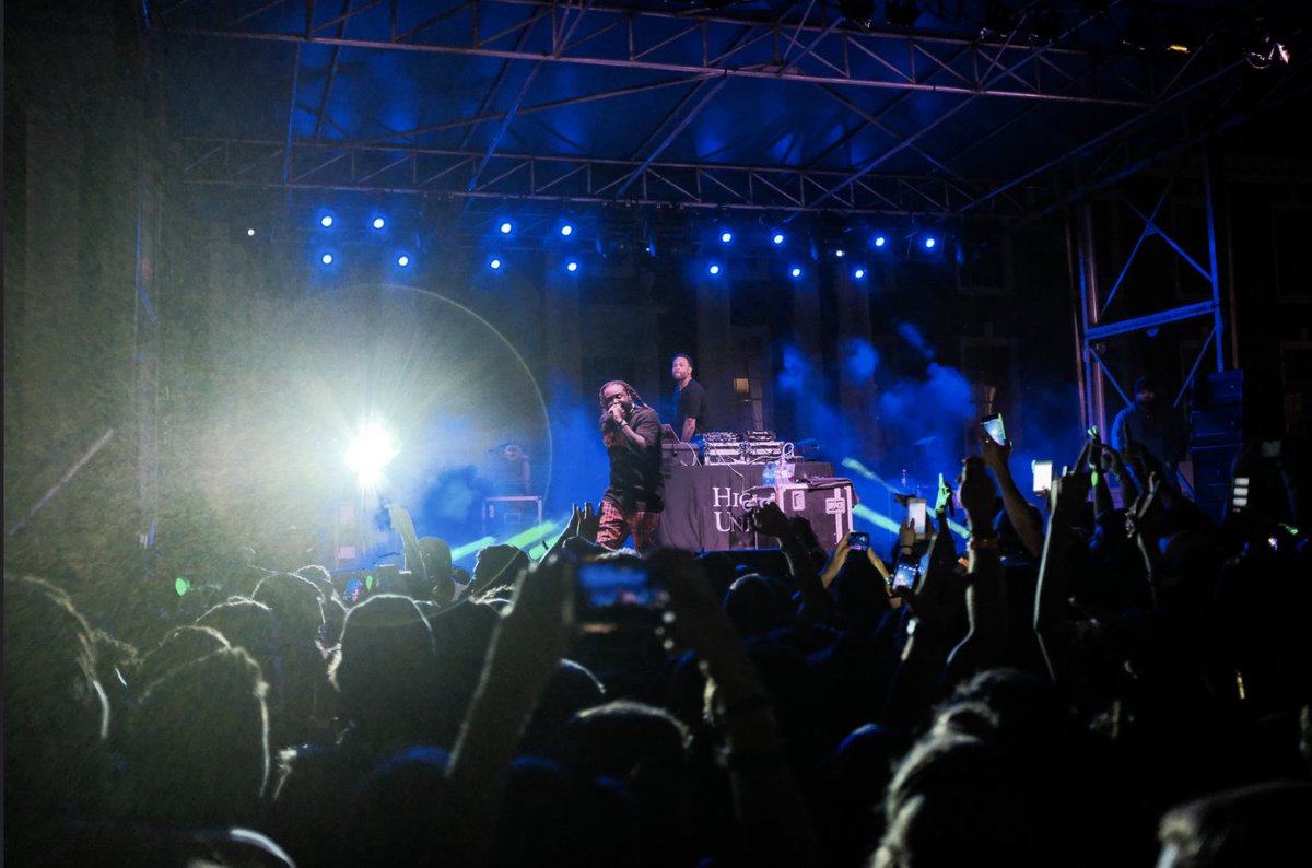 HighPointU's tweet photo. #FBF to when @tpain was here for #HPUSpringConcert ๐ถ! The #HPUFallConcert ๐ค๐ง will be announced August 10 ๐!!! https://t.co/SOLDemqKtB