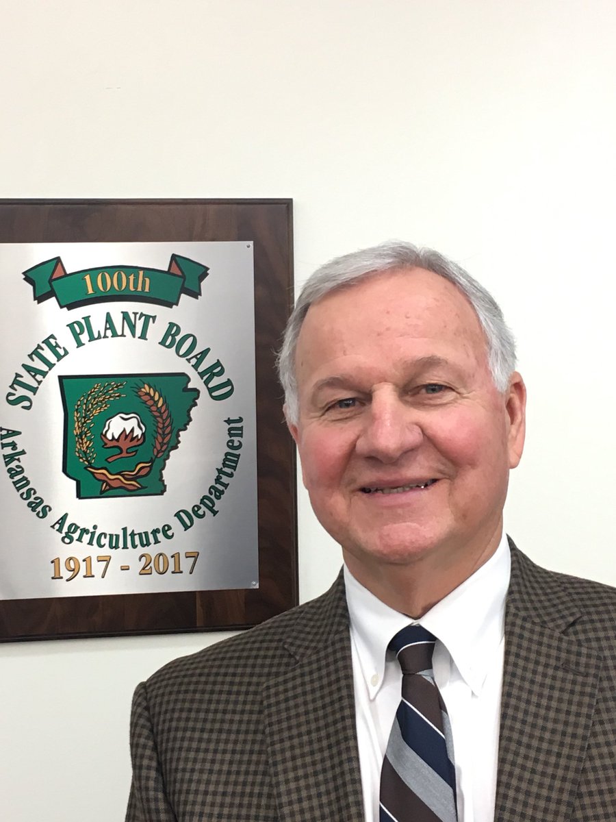 AgCouncilofAr's tweet image. .@ARDeptofAgricul State Plant Board was unanimous in its vote to appoint former Secretary of Ag Butch Calhoun to serve as the new Director of the agency. His appointment is expected to be immediately approved by Governor .@AsaHutchinson - he’ll begin service on Aug 13.
