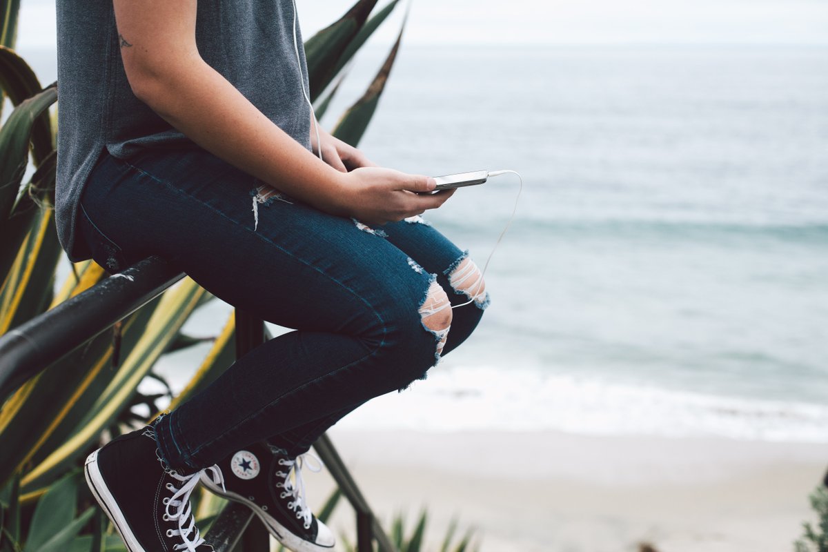 Live and local wherever you go 🎧 #radio 
hubs.ly/H0d8J6m0