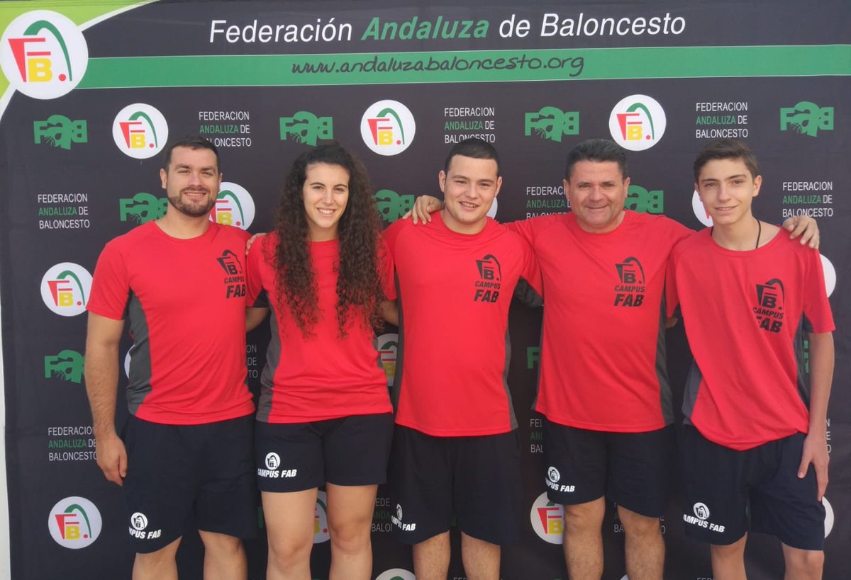 FABGranada's tweet image. 📣 Los árbitros granadinos @FABGranada Indya Del Cuerpo,Jose A Merlo, Alvaro Gutierrez, Juan M De Haro y Alberto Salas asisten hasta el domingo📆 al II CAMPUS ARBITRAL🏀 @FAB_Andaluza que se celebra en Sanlúcar de Barrameda (Cádiz)#CampusArbitralFAB #seguimoscreciendo