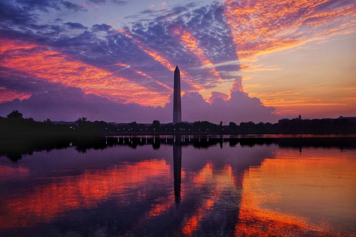 dcsplicer's tweet image. Thanks @sunset_wx for the heads up for this mornings sunrise! #stormhour @ChuckBell4 @MelissaNordWx @SheenaParveen @hbwx @WTOP @amelia_draper @suepalkafox5dc @gwenfox5dc