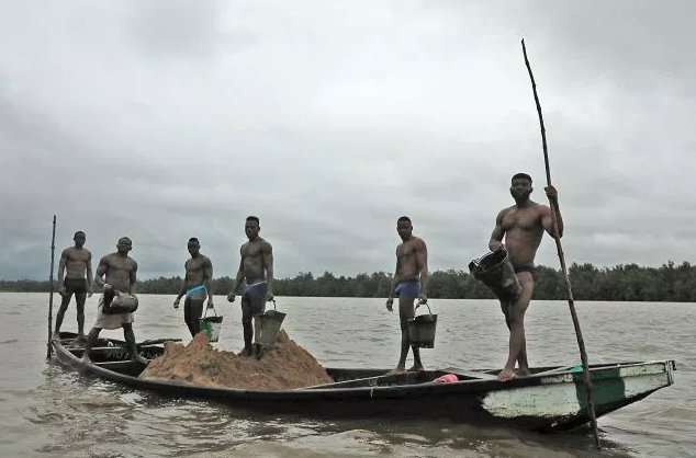 IGF Mining (@igfmining) on Twitter photo Artisanal mining is one of the few ways Africans directly benefit from natural resources, explains <a href="/lynseychutel/">Lynsey Chutel</a> for <a href="/qzafrica/">Quartz Africa</a>: bit.ly/2On9jsi Artisanal mining is one of the few ways Africans directly benefit from natural resources, explains <a href="/lynseychutel/">Lynsey Chutel</a> for <a href="/qzafrica/">Quartz Africa</a>: bit.ly/2On9jsi