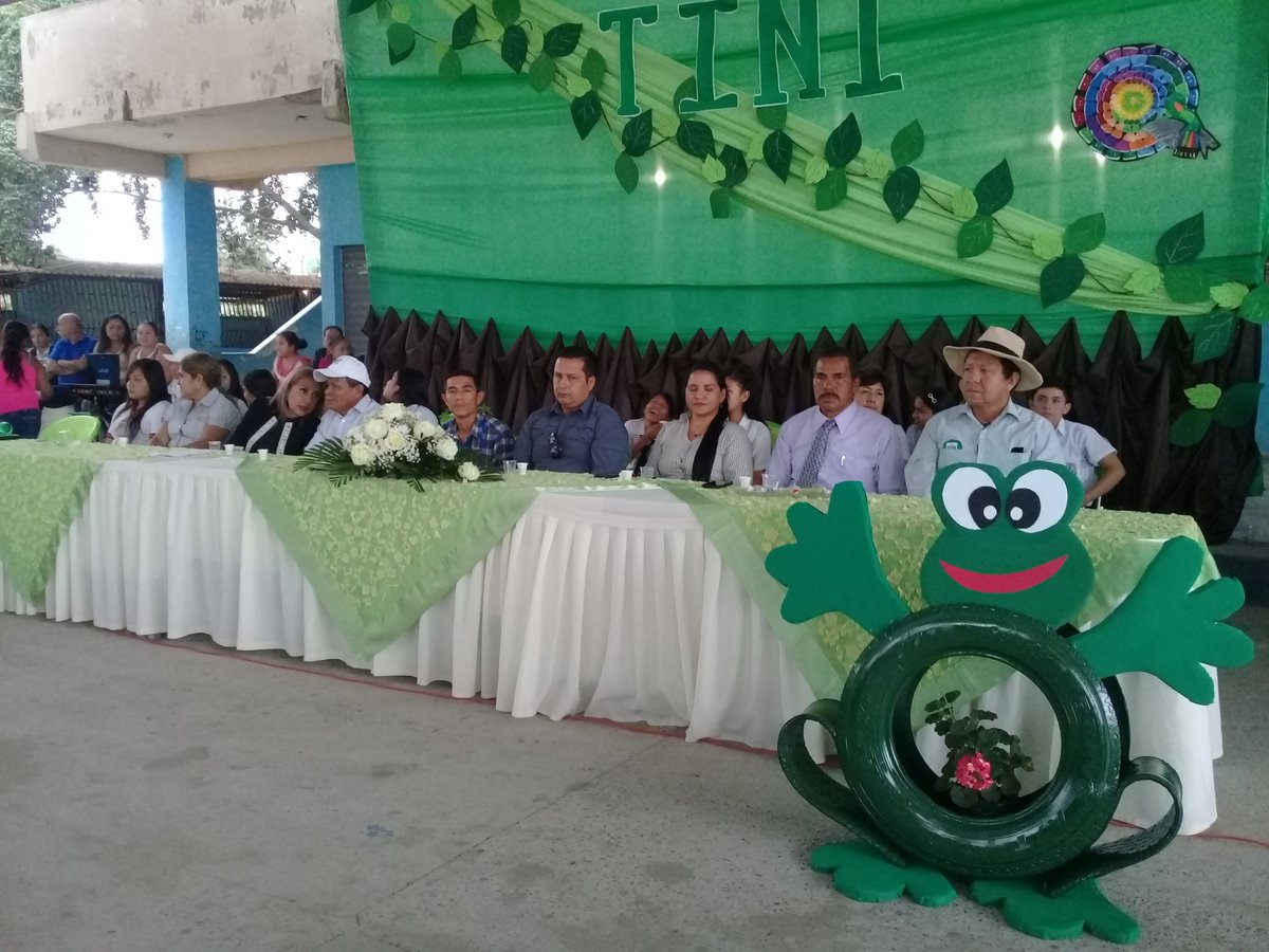 GaloCardenas3's tweet photo. #COMINFORMA|26/07/2018/16:30
MDI-HUAQUILLAS y @MinEducacion  participando del Proyecto Tierra de Niñas Niños y Jóvenes "TINI",  organizado por el Colegio Bachillerato Huaquillas, con el apoyo #GobiernoDeTodos @Lenin @PaulGranda @MinInterior @RosaML https://t.co/YDKNSgk4pT