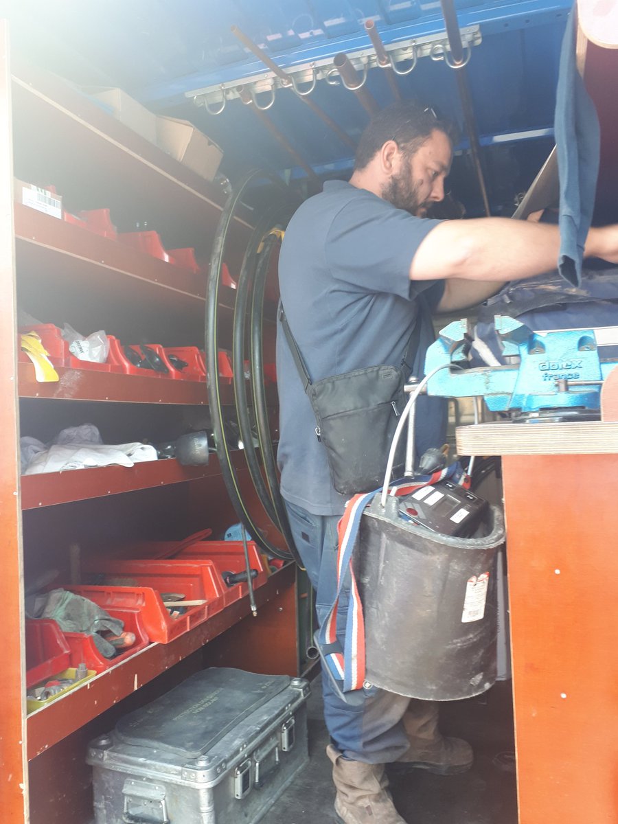 ambayi_com' on GRDF tweet media