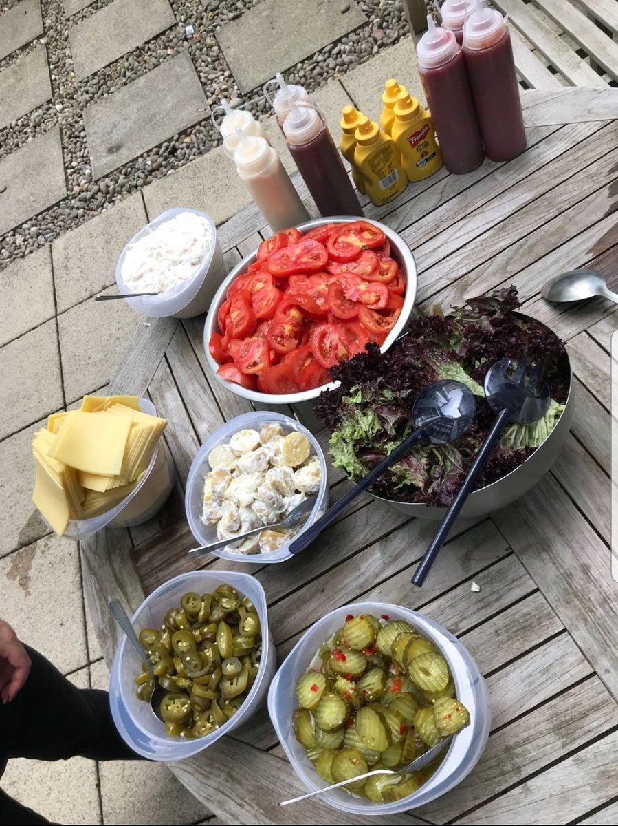 askesure's tweet photo. What's better than going to @Lebowskis_West for lunch? @Lebowskis_West coming to you! #fundayfriday #hungryfriday πππ΄ https://t.co/qIZLrWwhv8