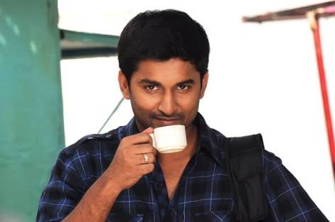 m_ramya__n's tweet photo. When it comes to his attire #Checkshirts will always give their best
Throwback ..Promotion times  #Majnu #Aditya💙
#Nenulocal #Babu♥
 #YVM  #VarunKrishna💙   @NameisNani❤ 
Ec:@tejeswini18 😊 https://t.co/d5s2HLKCw8