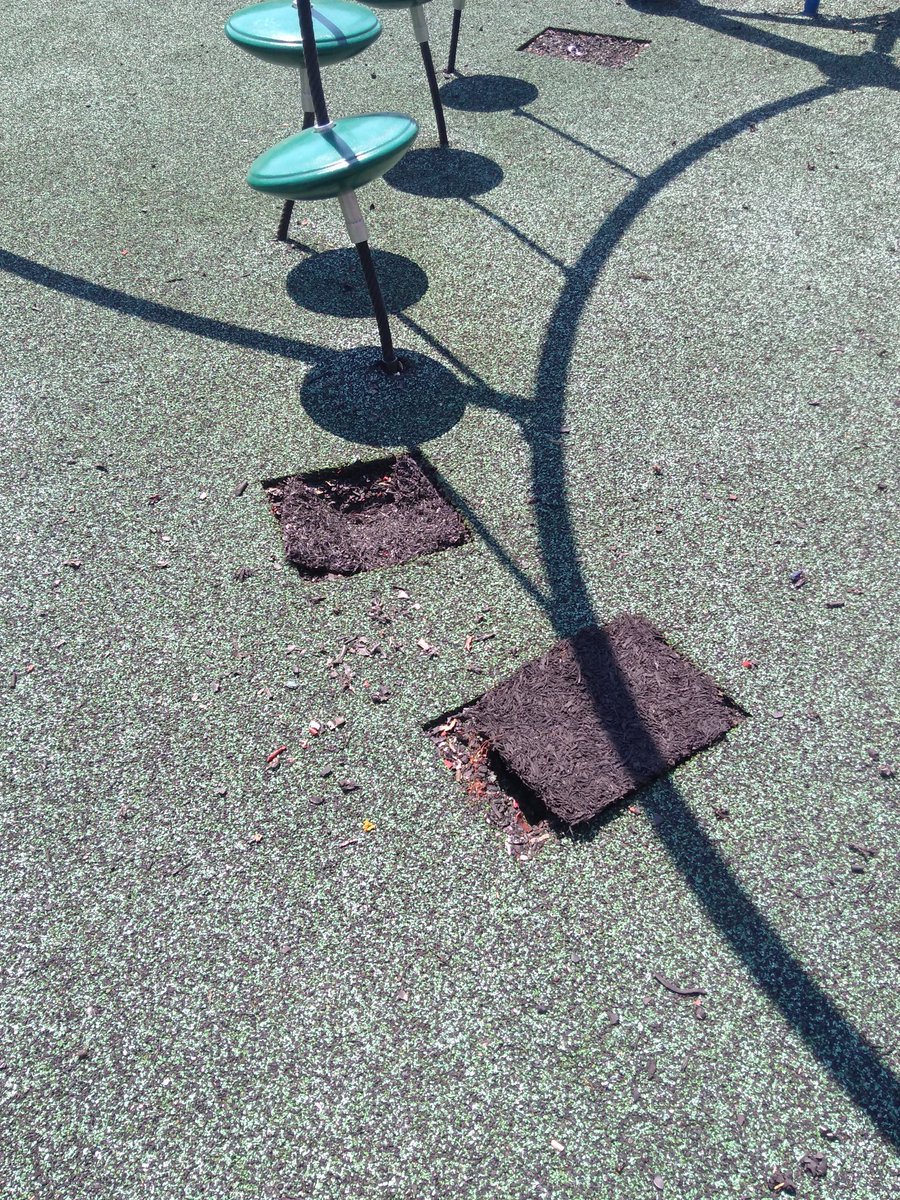 tirelessdc's tweet photo. @DCDGS @murchschool @McnBuildDC @RMcArchitects @marycheh @DCMOCRS @DCPS_Mods @WeElevateDC @MayorBowser @DMEforDC @councilofdc Here's what you can look forward to.    Pieces of old tires everywhere.  Heat, burns, a HORRIBLE smell. https://t.co/0XF7KUDtZM