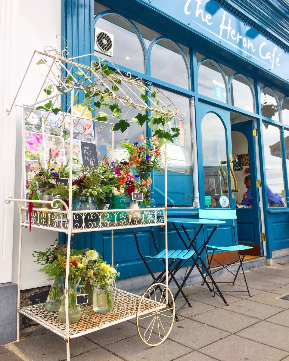 A little bit of color added to the front of the café this morning. Check out @squaregardenkilworth for more info on these beautiful wildflower arrangements #cafe #cork #fermoy #specialitycoffee #coffee #homegrownflowers #wildflower #tgif #barista #flowers #friday #weekend #latte