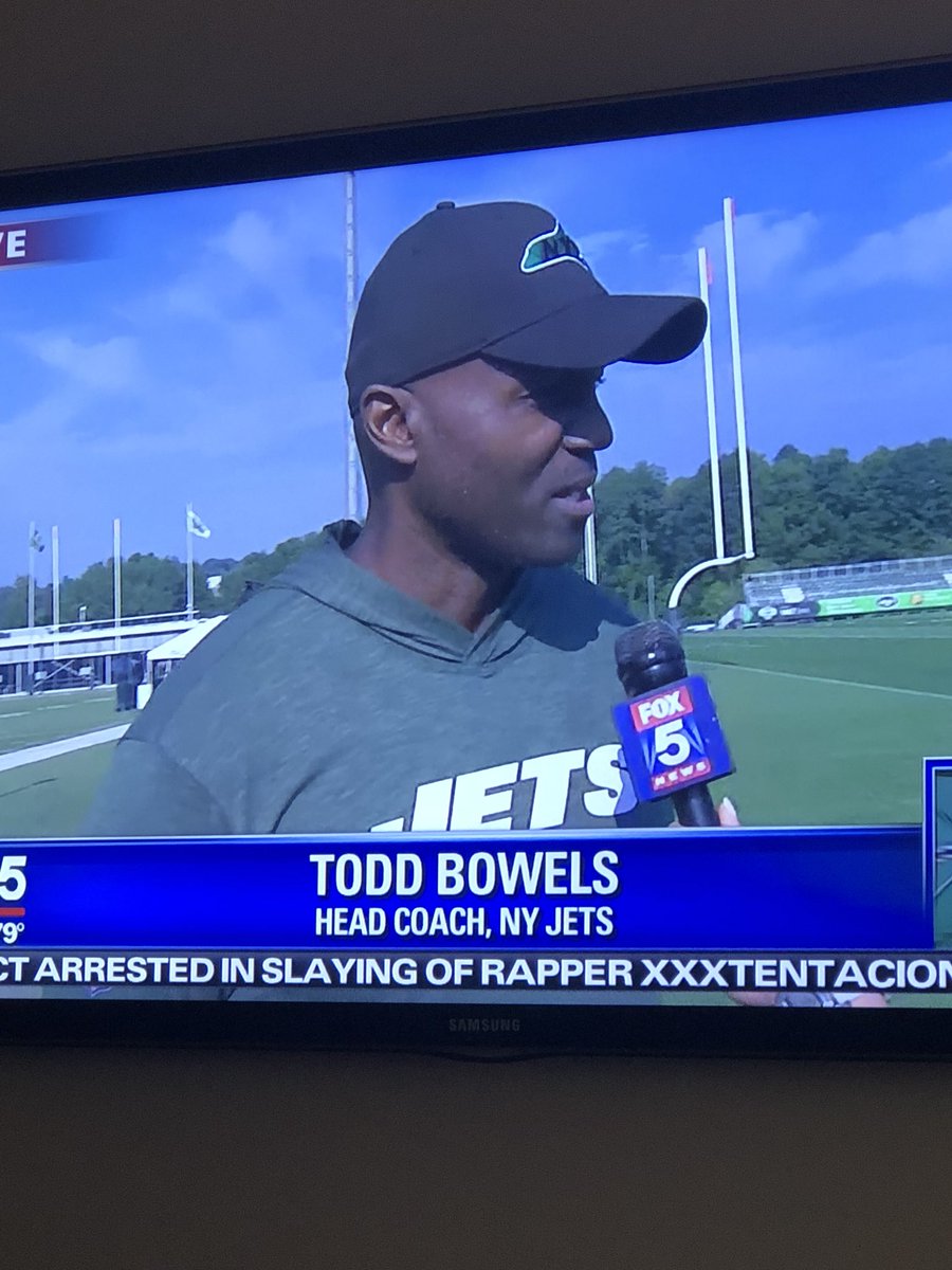 AlohaMJ's tweet image. Todd Bowels. Our new head coach 🙈💩 @nyjets @fox5ny #GoodDayNewYork #youhadonejob #comeon #FridayFeeling #newyorkjets #nyjets #ganggreen #Jets #JetsCamp