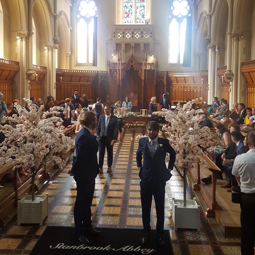 seanmdotnet's tweet photo. Had a truly fantastic day at my sisters wedding. Thanks @StanbrookAbbey for an amazing venue and @ConfettiPetals for their beautiful natural petal confetti. Even more thrilled that they are both run @sageuk products. #wedding #sagecustomer https://t.co/EXzHI88NY4