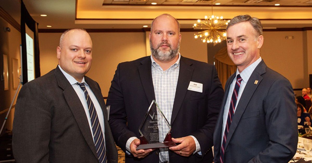 GiantEagle_Jobs's tweet image. #FunFactFriday .@GiantEagle received the "2018 Employer of the Year" award from @VGSJob for creating #employment opportunities for individuals who are differently-abled. #inclusion Read more: bit.ly/2Am3HvA