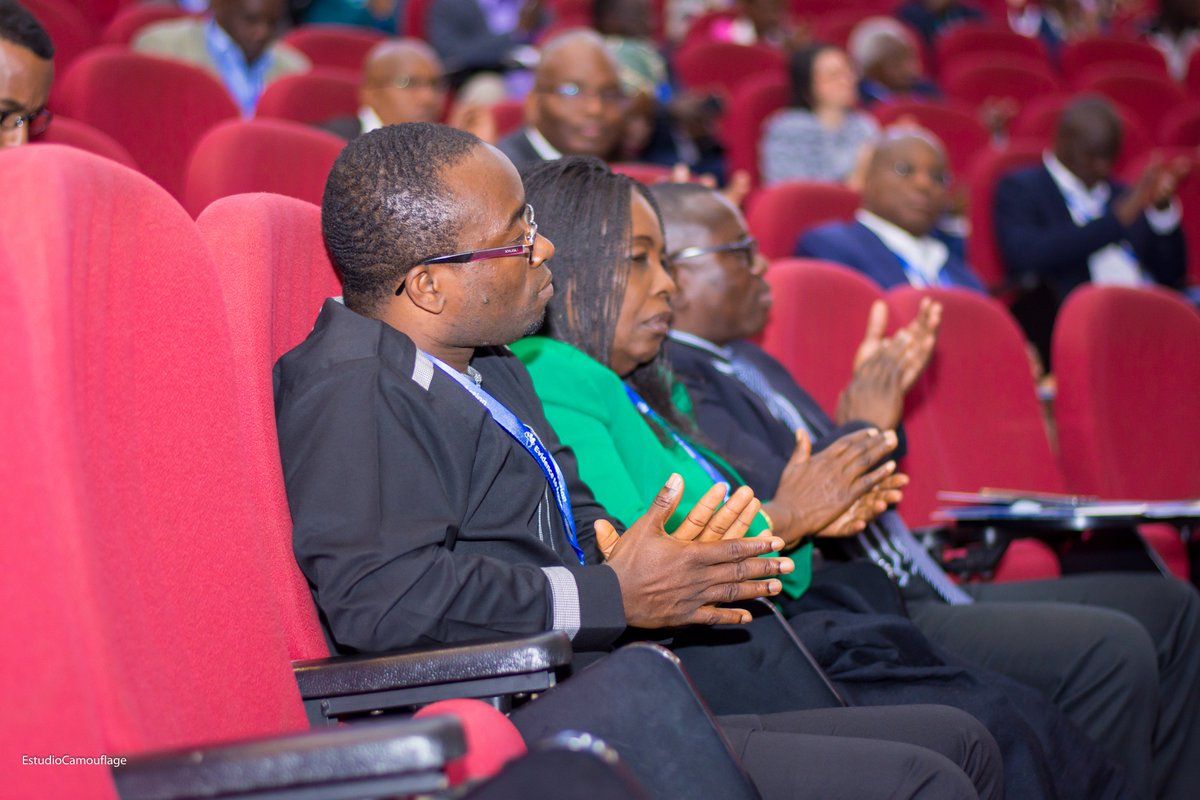 IEvaluation's tweet photo. Plenary Session: Research Investors Panel- Moderator :Dr.Howard White #E2A2018 #E2A2018Conference @USIUAfrica @EnoshBolo @KeTreasury https://t.co/PcR56XJCuM