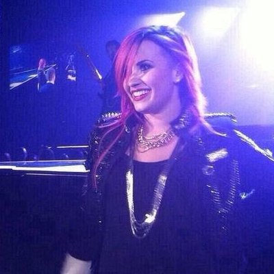 theddlvote's tweet photo. Rt = voto
#MTVHottest Demi Lovato https://t.co/bmgmh4LU3P