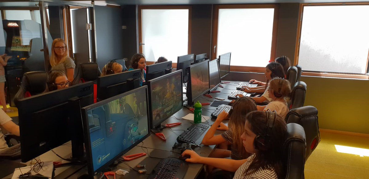 hessovalais (@hessovalais) on Twitter photo camp d'Γ©tΓ© <a href="/hessovalais/">hessovalais</a> les filles plongent dans le monde de l'informatique reportage <a href="/RTSinfo/">RTS Info (compte archivΓ©)</a> d' @Terranyv ow.ly/PavK30l99kr camp d'Γ©tΓ© <a href="/hessovalais/">hessovalais</a> les filles plongent dans le monde de l'informatique reportage <a href="/RTSinfo/">RTS Info (compte archivΓ©)</a> d' @Terranyv ow.ly/PavK30l99kr