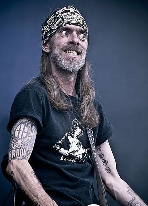 YOU HEAR REX\S BASS? ANSWER ME YOU HEAR THE FUCKIN BASS!? Happy Birthday Rex Brown! 