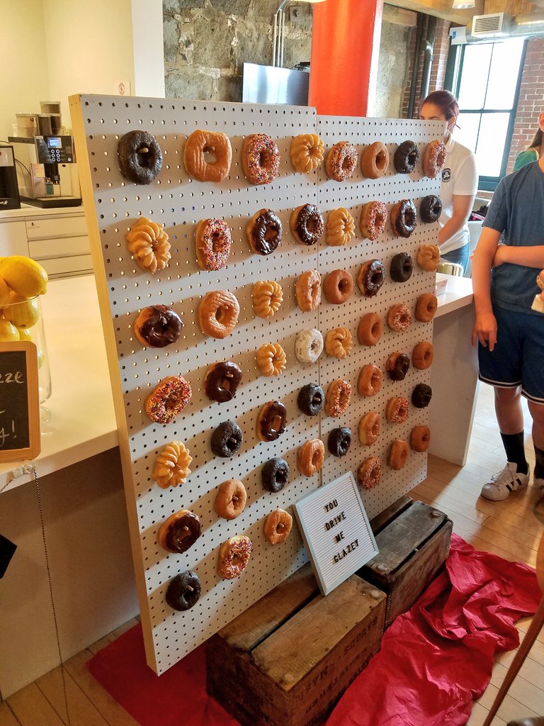 trishofthetrade's tweet image. Here at #CreativeMornings #Boston! This month's theme is #CMintention, and the @Boston_CM speaker is @erinpearson! #alwaysbelearning