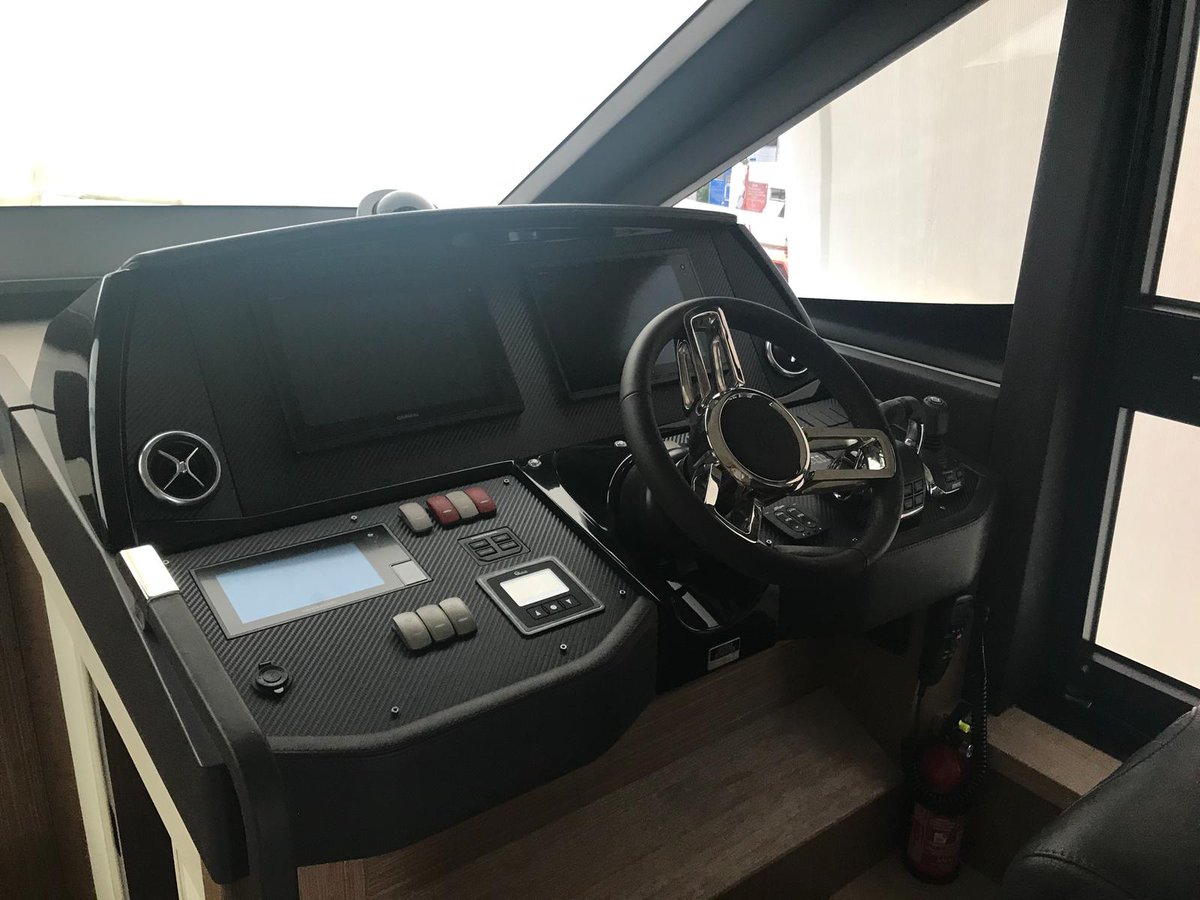 AbsoluteYachtHK's tweet photo. This brand new #Absolute50Fly which has won its first award, as European Powerboat of the Year – above 45 feet and Asia Boating Awards later on will soon be ready to meet her owner in #HongKong.
Can't wait to see cruising in #Asian water.
@AbsoluteYachtHK #AwardWinner https://t.co/bgkpjd8vs8