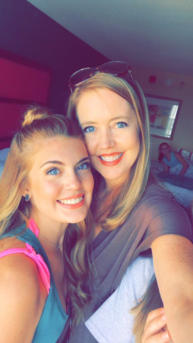 JennMos3's tweet image. Love my blue-eyed girls and so thankful my health has been restored so I can enjoy life with them ❤️ #guthealthmatters #myhealthjourney