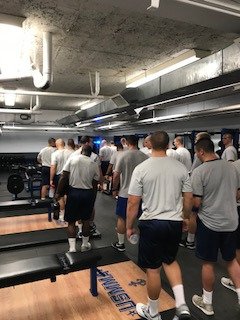 CoachToop's tweet photo. #USMMAFootball 0500 Friday morning? Must be weight test day for Plebes! Second week of classes ends today. #BeatCoastGuard #AmericasFinest #WelcometotheDeepEnd #ThisaintHS #AcademyLifeaintforEveryone #KilledIt #LFTF #BeKP #LastWeekend #OnIt #Zinging https://t.co/J5uXZR26Ly