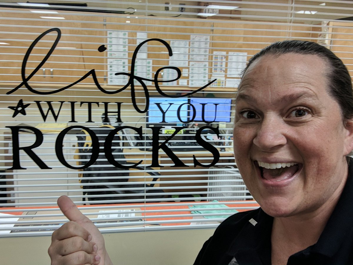 JennyWeems2's tweet photo. Starting back to school &amp; getting back in the groove of the little nuances of working can be hard sometimes. Shout out to our staff for their receipt books looking so good &amp; for everyone clocking in today! Life with you all REALLY DOES  ROCK!!! #wmesrocks #powerofthepineapple https://t.co/n7JKnWS22S