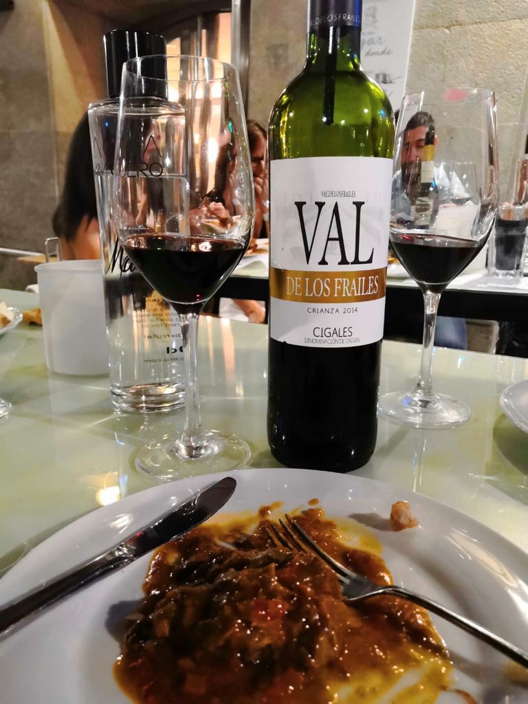 RteMaria_Va's tweet photo. Así de divertida y sabrosa fue nuestra segunda cata de los jueves con vinos de @Matarromera @conmicas @Gregorio_diez.

El jueves 2 de Agosto hacemos la siguiente.
¿Os venis? https://t.co/1EAwDOC7nL