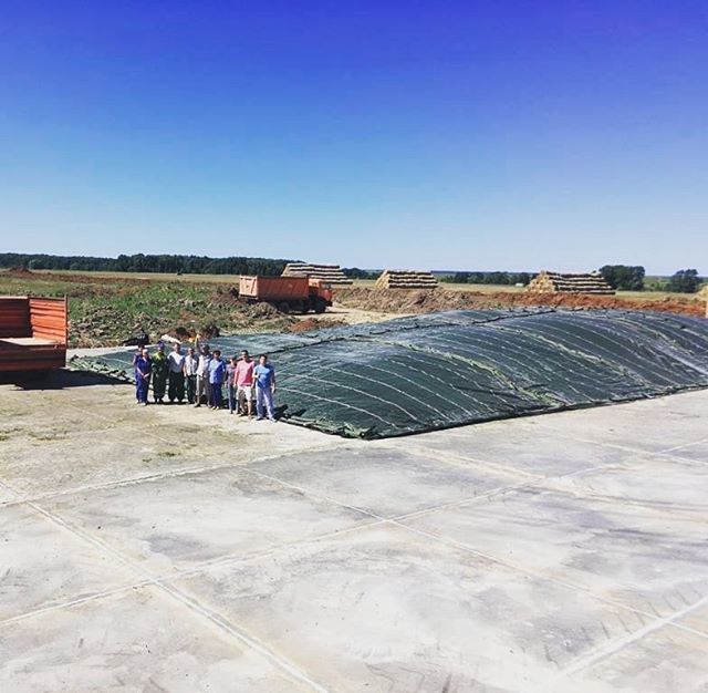Silostop's tweet photo. What a beautiful day in Russia 🇷🇺 #silagefilm #silagesolutions #silageworld #silostoparoundtheworld #silagefilm #obfilm #oxygenbarrierfilm #oxygenbarrier #onafarm #farming #farmingeverywhere #livestock #dairycows #dairyfarm https://t.co/XFmIVrpmBf https://t.co/EaR2JxY9dn