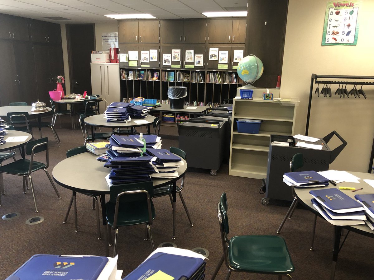 SFE_techguru's tweet image. Sorting 4th - 6th chromebooks! Ready to get this technology in their hands! #OnetoOne #Chromebooks #Technology