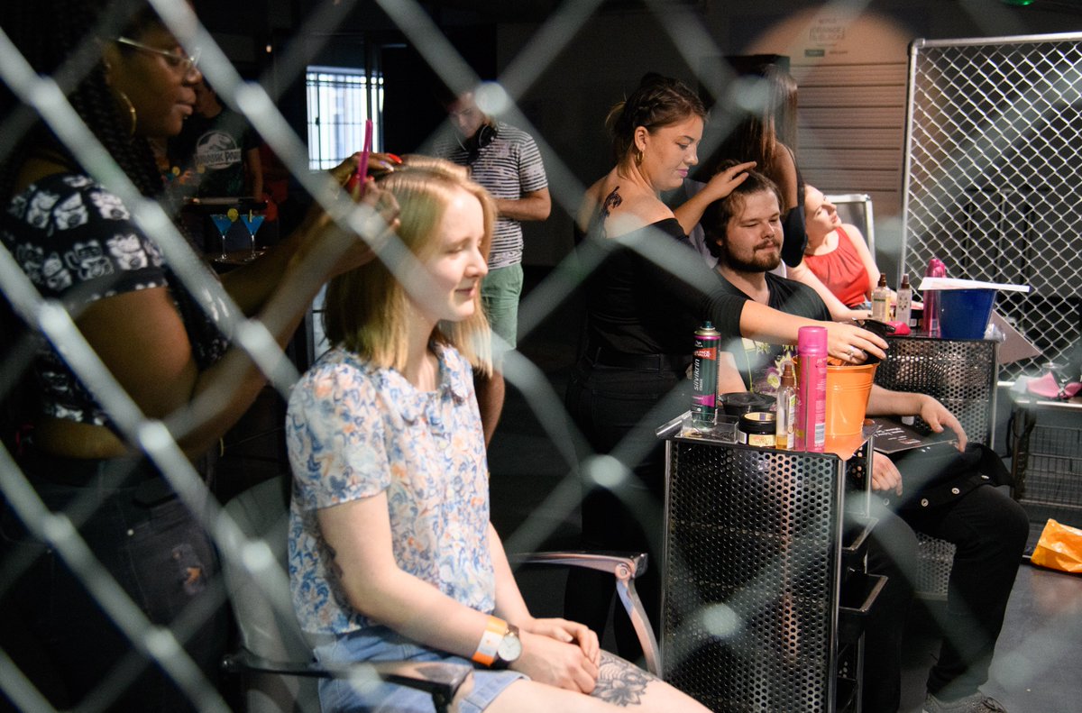 O2's tweet photo. Our Priority winners survived the night at the #O2LockIn and saw the new season of @NetflixUK's @OITNB before anyone else.

Watch the new season now, plus get Netflix on us, with selected phone and sim tariffs.

Find out more here: https://t.co/9W3pzQEIEk https://t.co/VoXgWWy8uF