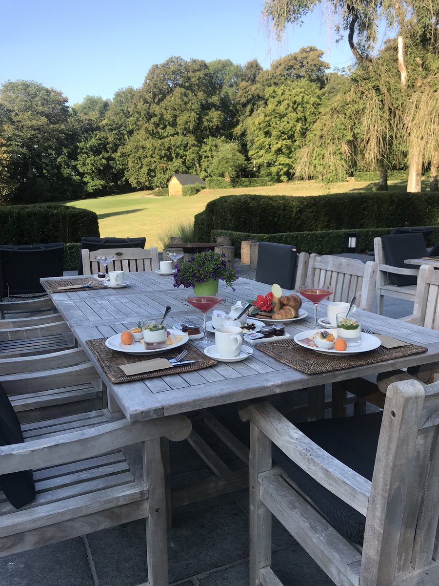 ChBeausaint's tweet photo. Outside breakfast with a view @ Chateau Beausaint #bedandbreakfast #chambredhote #Ardennes #laroche https://t.co/UGfu8CHVHF