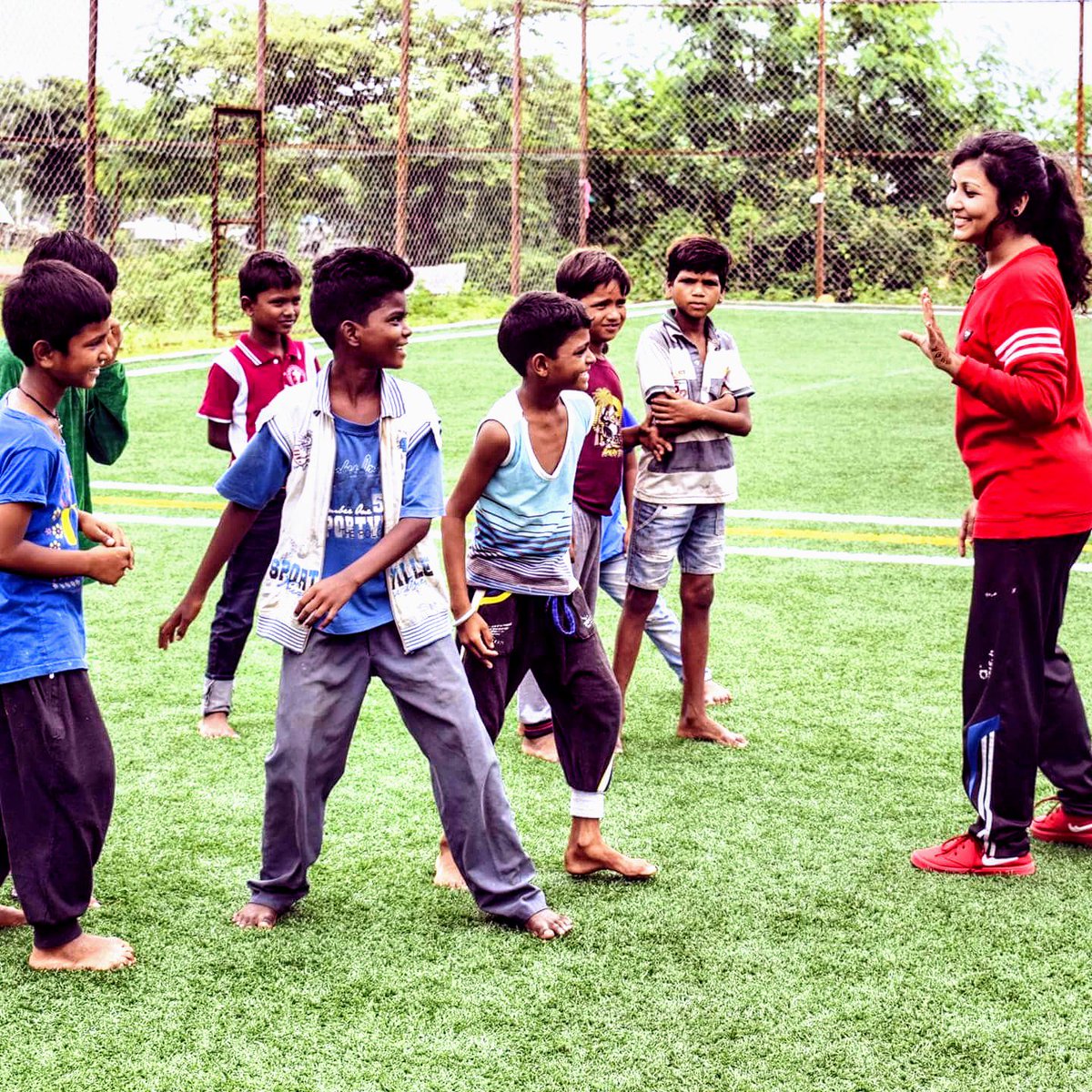 slumsoccer's tweet photo. A good coach can change a game, a great coach can change a life! #PlayLearnLead #Communitycenter #WomenInFootball #coachestoolbox #FootballFamily https://t.co/eQj9gL8pRm