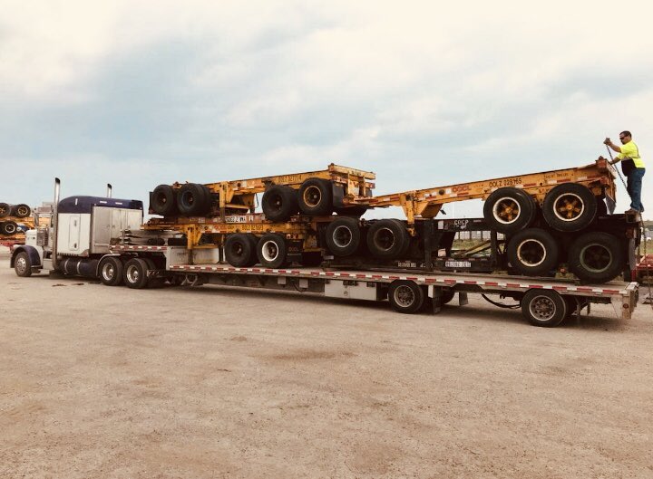 AGXFreightLife's tweet image. Stackin’ in Savannah! 👍🏼

#ChassisStack #FunWithFreight #FridayFeeling #MakeItWork
#trucking #trucks #logistics #supplychain #transportation #freight #3pl #movethatfreight