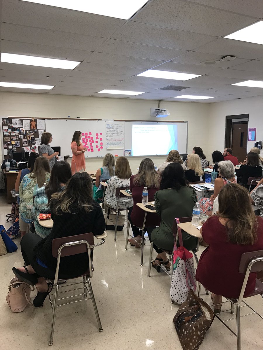 mdeloach30's tweet photo. Proud of teachers teaching teachers Shared Reading! #r2br #GCSSD https://t.co/lw6Oq7Lb1D
