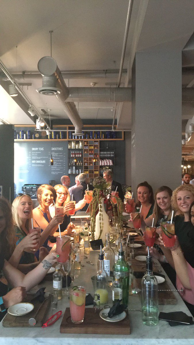 AccelerateUWLtd's tweet photo. Had a great ladies night with some of our brokers making cocktails at The Anthologist!!! https://t.co/1pcUi5Vw1a