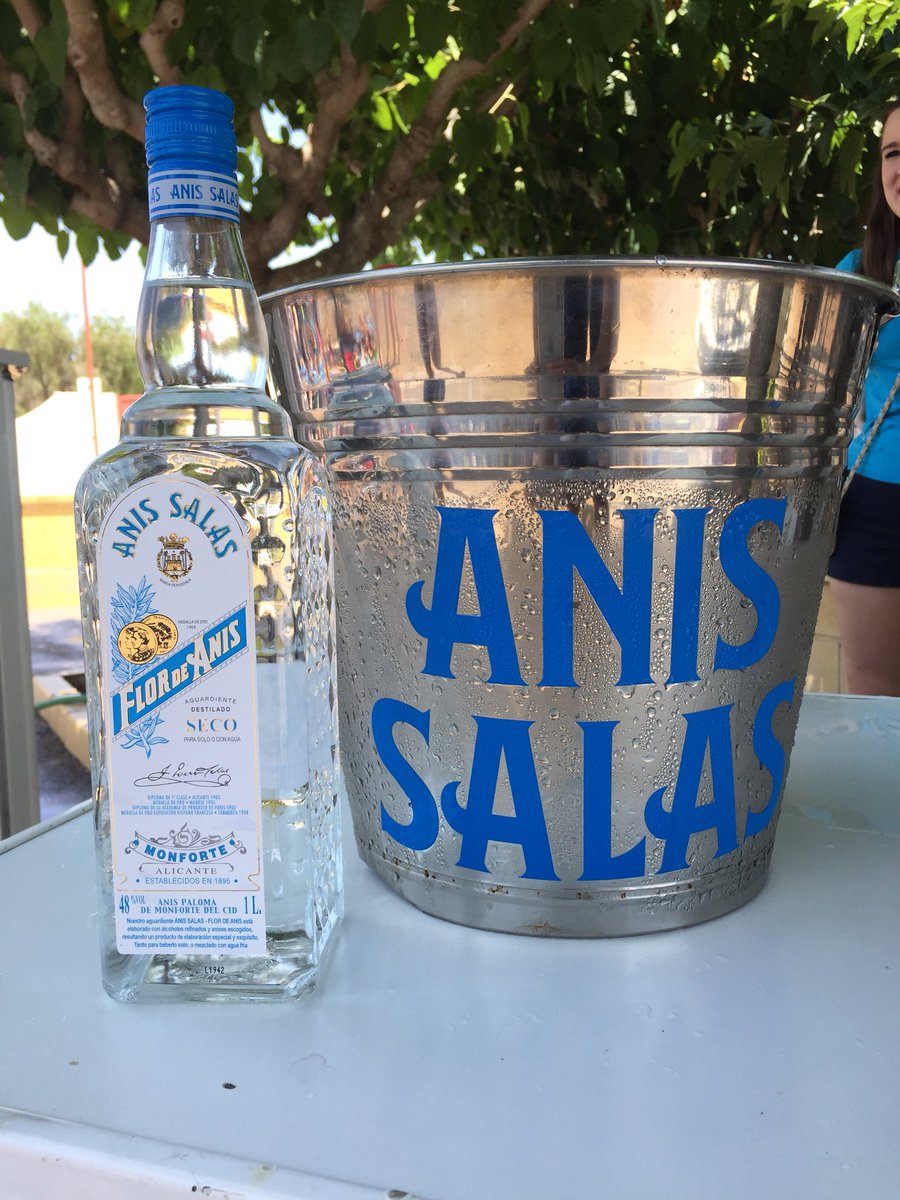 AnisSalas_G27's tweet photo. La novedad del verano: Helado de Anís Salas!!! Elaborado por @RaulAsencio . Excelente iniciativa!!! Muchas gracias, Raul. Puedes encontrarlo en #aspe , en Pastelería @RaulAsencio , situada en el parque Dr. Calatayud https://t.co/loyDPGGkqr