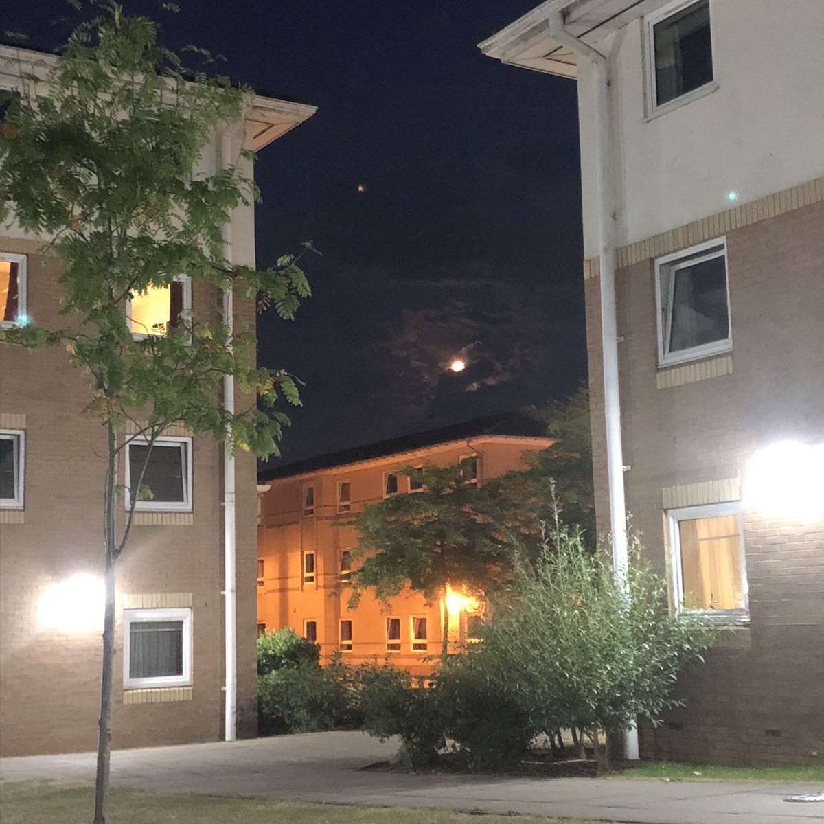 Deanamo1's tweet photo. Our last night at York University #NCSselby @FlyingFutures https://t.co/UZ0SmNJ2pf