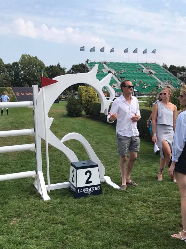 Our guide on the Course Walk at <a href="/HicksteadEvents/">AEJC, Hickstead</a> today, H&amp;C favourite, <a href="/TrevorBreen1/">Trevor Breen</a> 👌 #RIHS