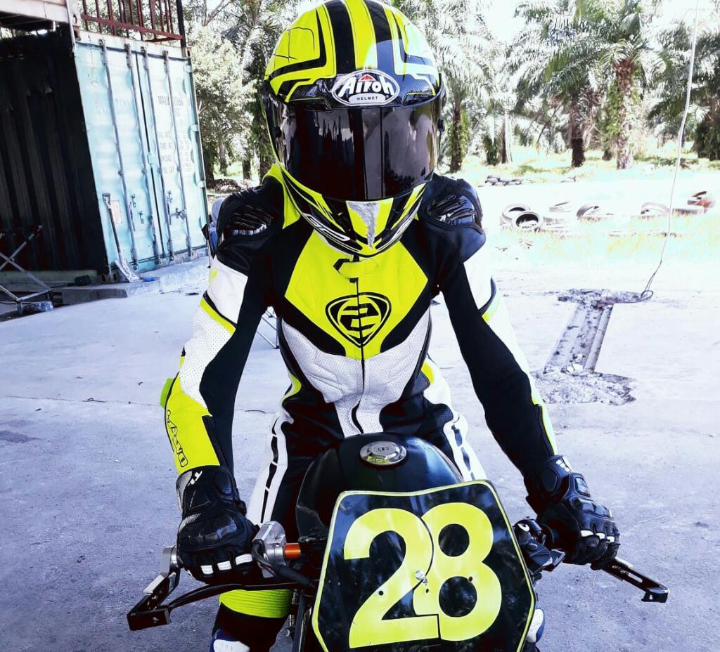 K_amirin28's tweet photo. 2K18 new look. New motivation &amp; spirit. New target. More focus... https://t.co/3HecAprU53
