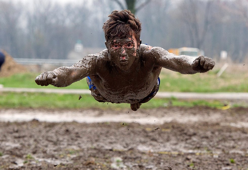 DailyDomer's tweet photo. Every spring Keenan Hall hosts one of the most popular dorm events, Muddy Sunday, during which students compete in a giant mud volleyball tournament! @KeenanKnights #photooftheday #dormaday
(Photo by Barbara Johnston/Copyright University of Notre Dame) https://t.co/AhUBlotEUX