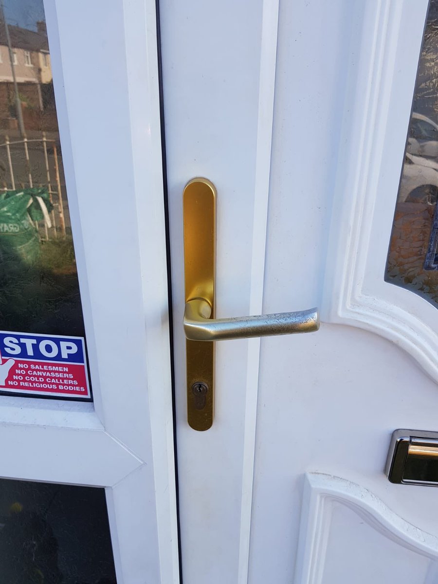 lockforceliv's tweet photo. Nice new shiny handle and a new Basic Anti snap with 5 keys for our customer in Liverpool #lockforceliverpool #locksmithliverpool
https://t.co/wPqh4K3sKL https://t.co/WTLvuXck4G