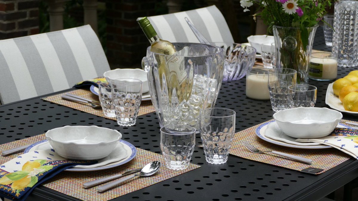 FHcasual's tweet photo. Our gorgeous acrylic glassware from Guzzini looks like real crystal - but its drop proof and made to live outside. We also love Guzzini's ice buckets, trays, salad bowls and silverware. #guzzini #acrylictableware #outdoorliving #patioliving #outdoordining https://t.co/PcQz0nOkTv